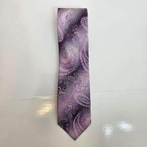 Kenneth Cole Reaction Mens Tie Necktie Paisley Pattern 100% Silk Tie Purple 3.3"